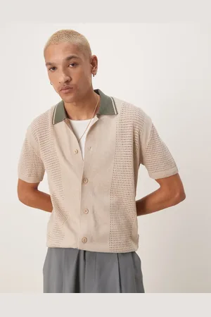 ASOS – Legeres Strick-Poloshirt in Beige mit Knopfleiste, kontrastierendem Kragen und kastigem Schnitt