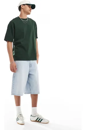 Bershka – Weite Jeansshorts in Hellblau