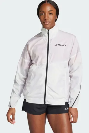adidas Terrex – Multi – Gemusterte Windjacke in Dash Grey und Weiß