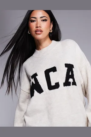 ASOS Weekend Collective – Strickpullover in Creme mit Rundhalsausschnitt und Grafik