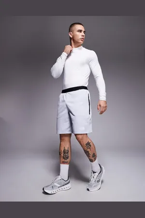The North Face – Mountain Athletics – Shorts aus Tech-Fleece in