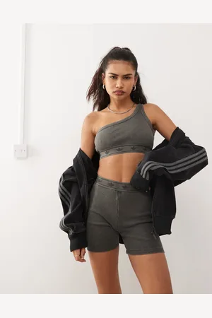 adidas – Asymmetrischer, gerippter BH in verwaschenem