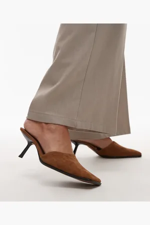 Topshop Premium – Dante – Absatz-Mules aus Wildleder in Hellbraun mit eckiger Zehenpartie
