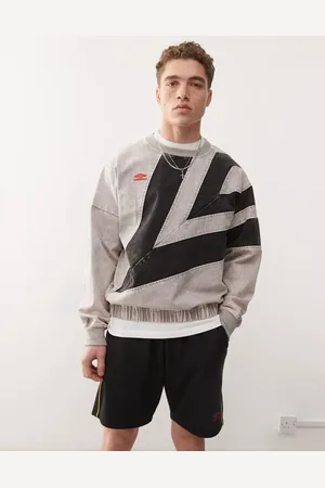 Umbro – Sport-Sweatshirt in verwaschenem -Bunt mit Rauten-Detail