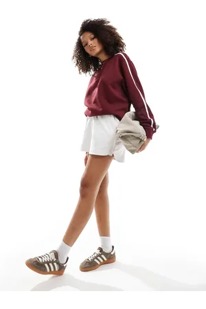 Stradivarius – STR – Sweatshirt in Weinrot mit seitlichem Streifen