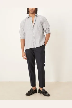 ASOS – Elegante, schmal zulaufende Hose in mit Bundfalten und Mikrotextur