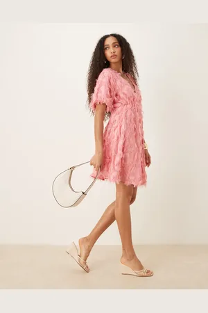 Y.A.S – Minikleid in Bubblegum- mit V-Ausschnitt und Strukturmuster