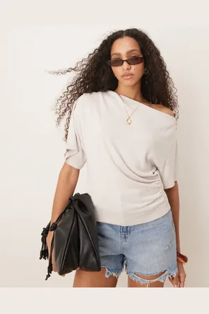 ASOS – T-Shirt aus strukturiertem Strick in Steinbeige mit Korsett-Taille