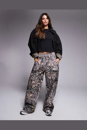 Good For Nothing – Legere Jogginghose mit Tarnmuster und geradem Bein