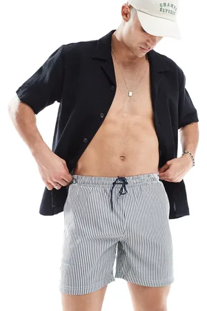 Farah – Colbert – Gestreifte Seersucker-Badeshorts in und Weiß