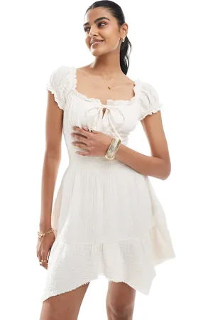 Bershka – Gesmoktes Mini-Milchmädchenkleid in Blassrosa