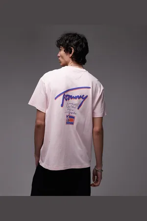 Tommy Hilfiger – T-Shirt in und Lila mit Signatur-Print auf dem Rücken