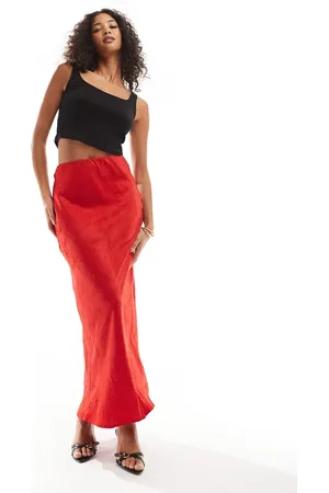 VERO MODA – Satin-Maxirock in Salsa- mit Knitterstruktur