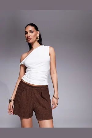 ASOS – Strukturierte Shorts in Schokobraun