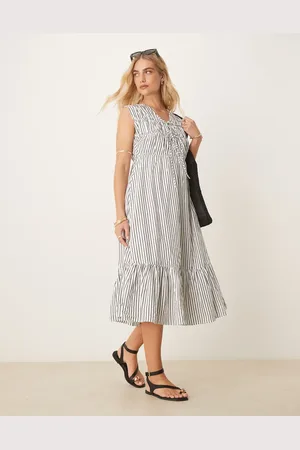 Y.A.S – Ärmelloses, gestreiftes Popeline-Maxikleid in Schwarz und Weiß mit tiefem Ausschnitt