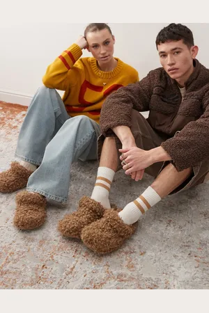 Crocs – Classic Fur Doodle – Clogs aus Kunstpelz in