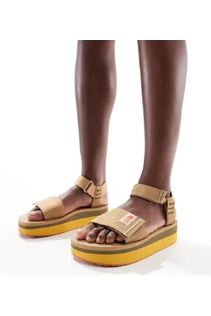 The North Face – Skeena II – Sandalen in Sahara und Iron Bronze mit flacher Plateausohle