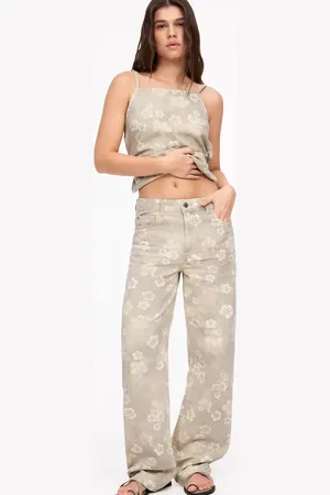 Pull&Bear – Jeans in Beige mit Blumenmuster und weitem Bein