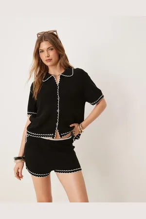 ASOS – Strandshorts aus Strickgewebe in Schwarz mit Kontrast-Muschelsaum, Kombiteil