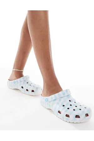 Crocs – Classic – Clogs in Weiß/Blau mit Vichy-Karomuster