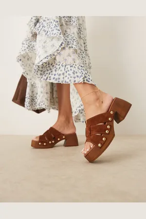 ASOS – Hudson – Clog-Mules aus hochwertigem Wildleder in Camel mit mittelhohem Absatz