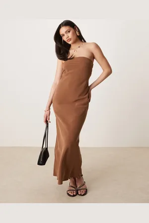 ASOS – Trägerloses Maxikleid in Schokobraun