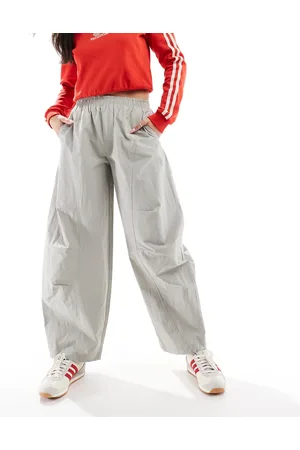 Stradivarius – Barrel-Fallschirmhose in Grau