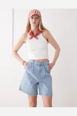 Obey – Eli – Jeansshorts in verwaschenem Hellblau mit Bundfalten