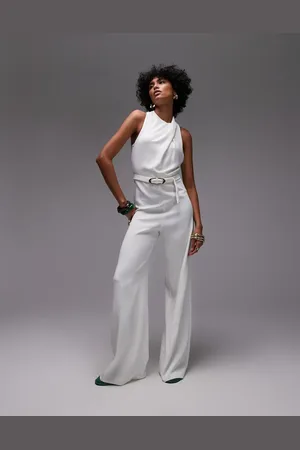 MANGO – Drapierter, hochgeschlossener Jumpsuit in gebrochenem mit goldfarbenem Gürtel