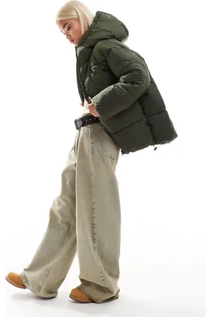 Monki – Wattierter Oversize-Mantel in Khaki