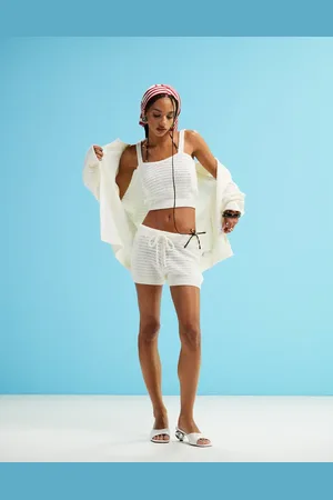 ASOS – Strick-Mini-Shorts in Creme mit Maschenmustern, Kombiteil
