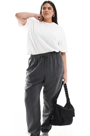 ASOS Curve – Vorbehandelte Jogginghose in verwaschenem