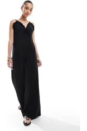 ASOS – Jumpsuit in mit weitem Bein, Rüschen und schmalen Trägern
