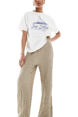 ONLY – Hose in Beige mit weitem Bein und Strukturmuster