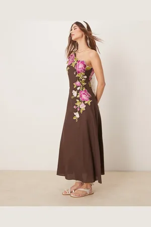 ASOS – Wadenlanges Kleid aus Leinen in mit One-Shoulder-Träger und Stickerei