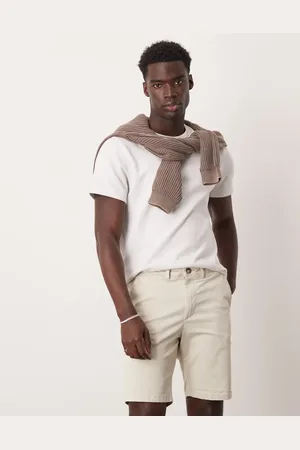 SELECTED – Schmal geschnittene Chinoshorts in Creme