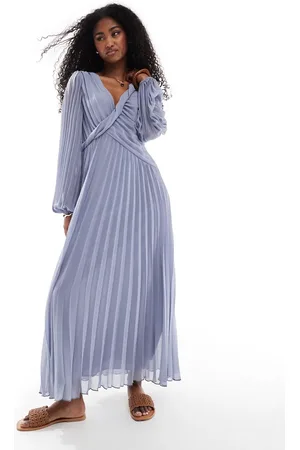 ASOS – Plissee-Midikleid in Blau gedeckt mit verdrehtem Detail und gewickelter Vorderseite