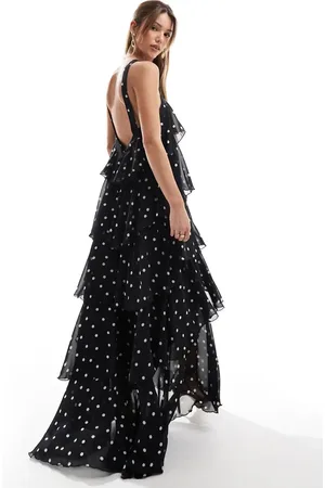 VERO MODA – Felicia – Gestuftes Neckholder-Maxikleid in mit Punkten und Ansteckblumendetail