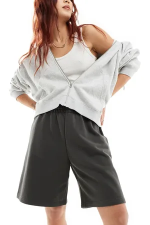 Weekday – Jet – Jersey-Shorts in verwaschenem mit lockerem, langem Schnitt