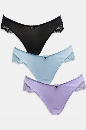 Boux Avenue – Stella – 3er-Pack Satin-Tangas in verschiedenen Farben mit hohem Beinausschnitt und Spitze