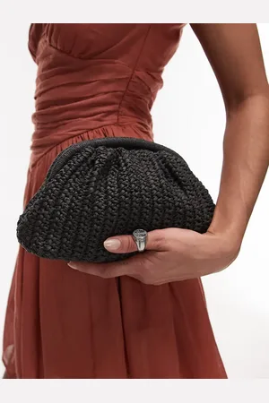 MANGO – Clutch aus Bast in