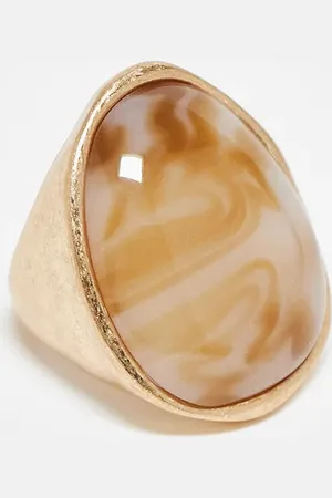 ASOS – Oversize-Ring im abgetragenem Goldton mit marmoriertem Kunstharzstein
