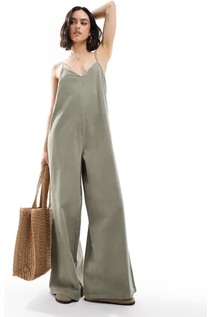 ASOS – Jumpsuit aus weichem Denim in Khaki