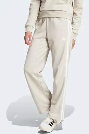 adidas – Essentials – Hose aus French Terry in Beige / Weiß mit drei Streifen und offenem Saum