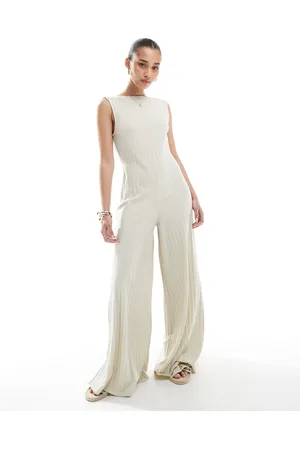 ASOS – Ärmelloser Jumpsuit in Steinbeige mit breiter Rippenstruktur