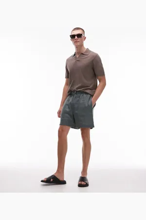 ARKET – Shorts aus Leinenmix in Khakigrün mit Kordelzug