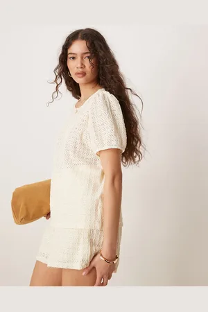 VILA – Strukturiertes T-Shirt in Creme mit Puffärmeln, Kombiteil