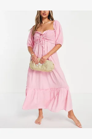 River Island – Gesmoktes Midi-Strandkleid in Hellrosa mit Raffung