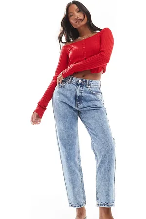 Pull&Bear Petite – Mom-Jeans in mittelblauer Waschung mit hohem Bund