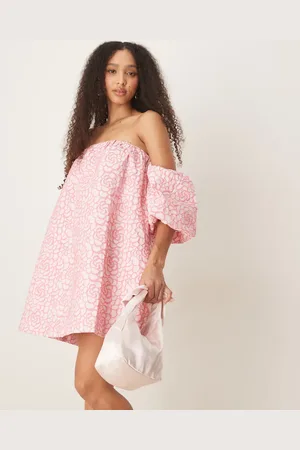 Y.A.S – Strukturiertes schulterfreies Minikleid in aus Jaquard mit Rosenmuster